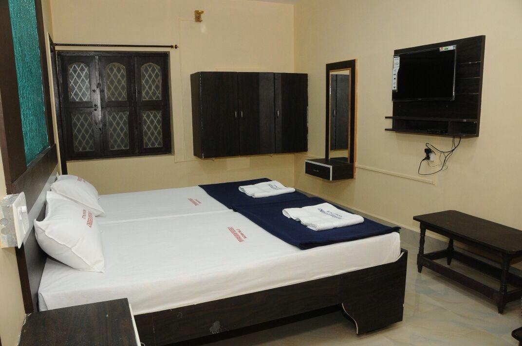 Hotel Tripura Sundari Residency Madanapalle Exterior foto