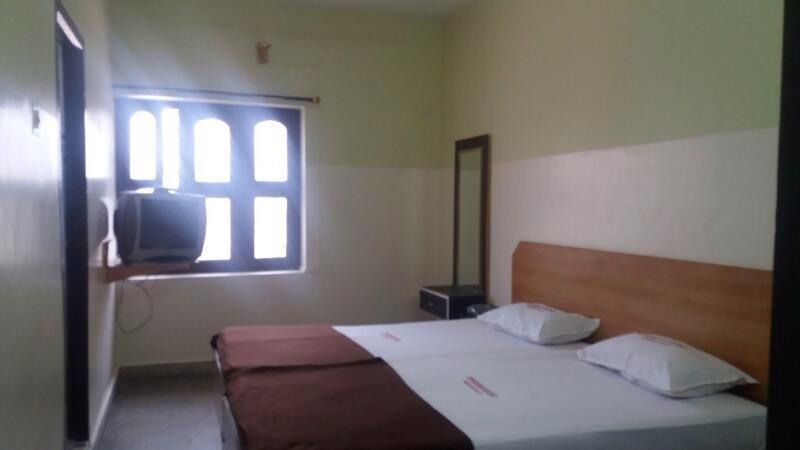 Hotel Tripura Sundari Residency Madanapalle Exterior foto